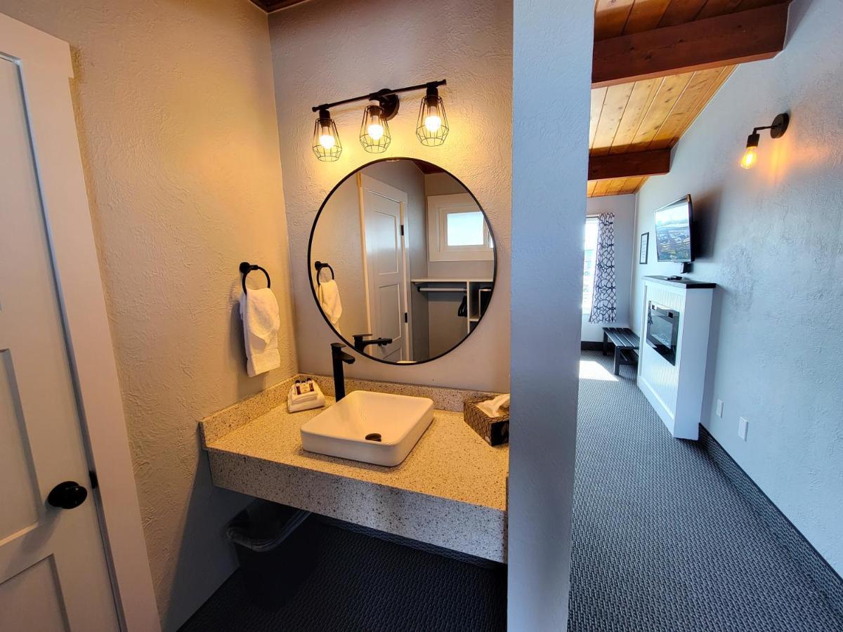 Saltwater Inn Westport Bagian luar foto