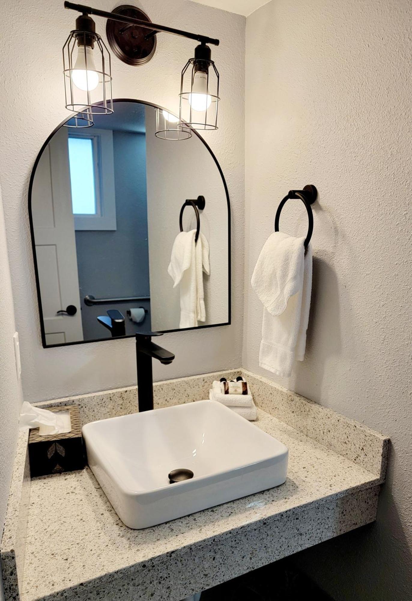Saltwater Inn Westport Bagian luar foto