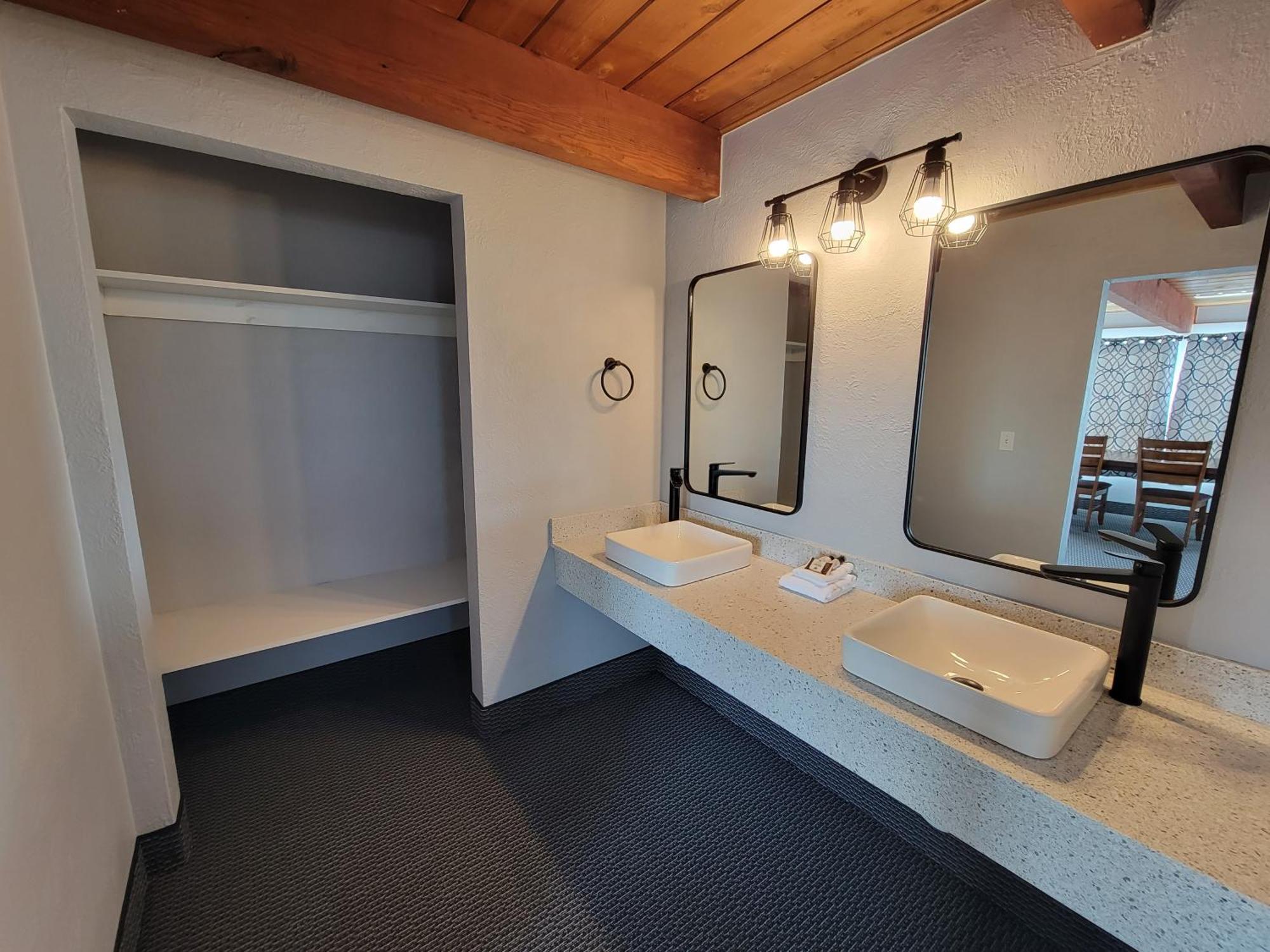 Saltwater Inn Westport Bagian luar foto
